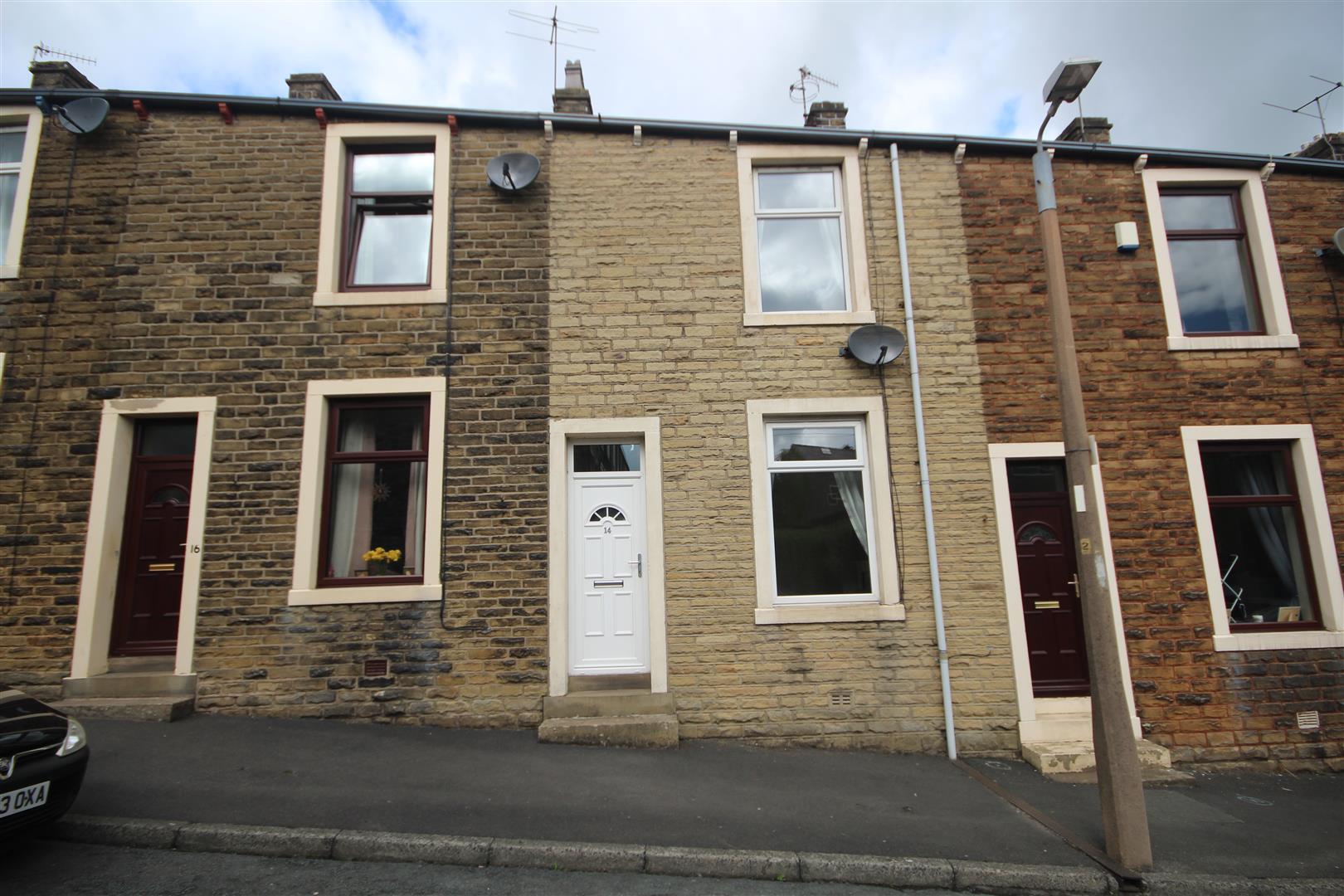 2 bedroom mid terrace house To Let in Barnoldswick - Main Image